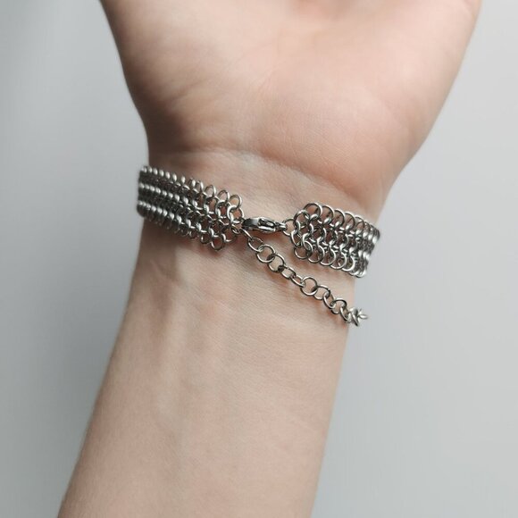 Vintage unique modern medieval dainty silver chain mail bracelet - Picture 6 of 11